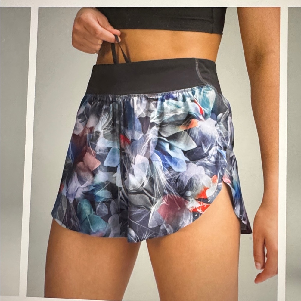Lululemon Fast & Free Shorts Size 4 Reflective High-Rise 3" Luminescent Floral